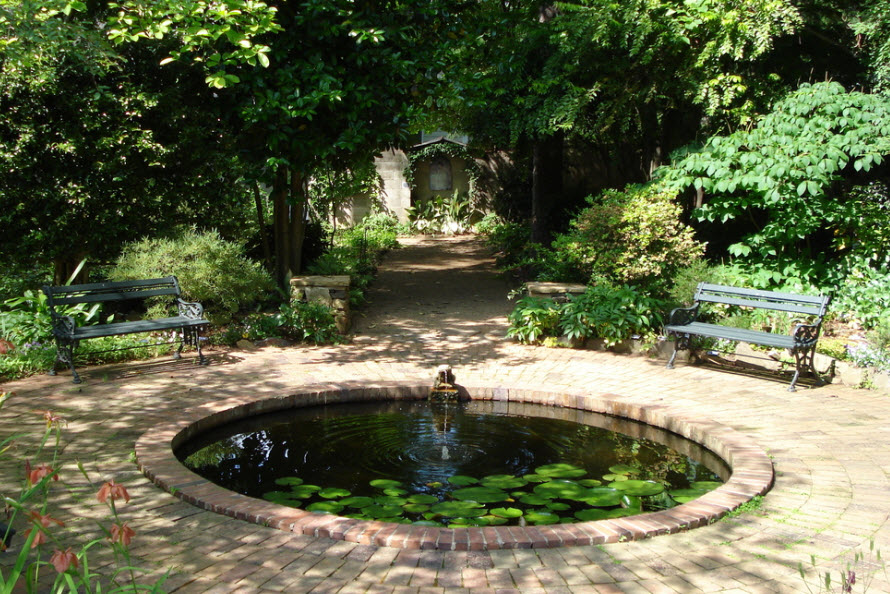 Wing Haven, United States